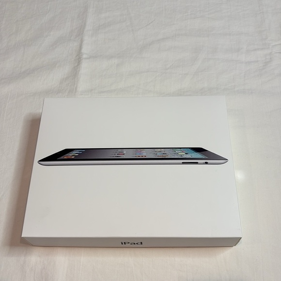 Apple Black iPad Tablet 32GB Empty Box & Apple Stickers - Picture 2 of 6